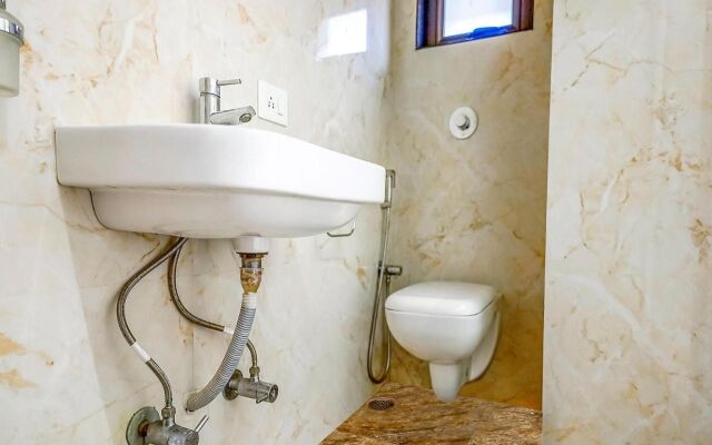 Fabhotel Eros 211