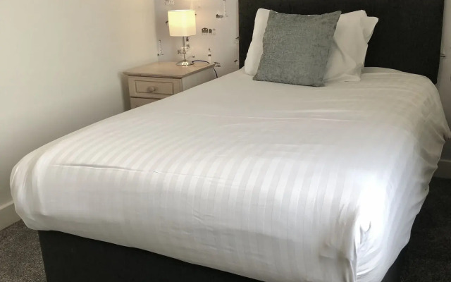 The Clarendon Hotel