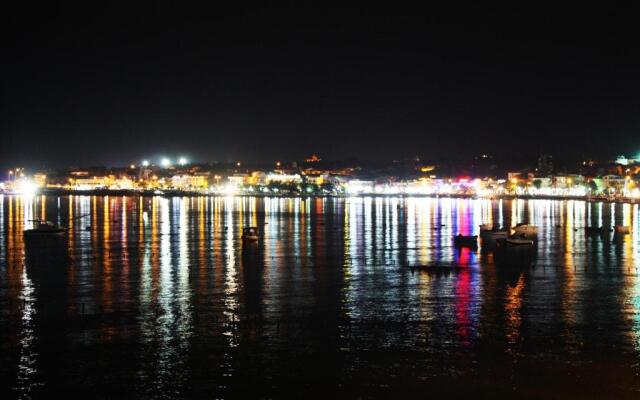 Seaside Apart Hotel