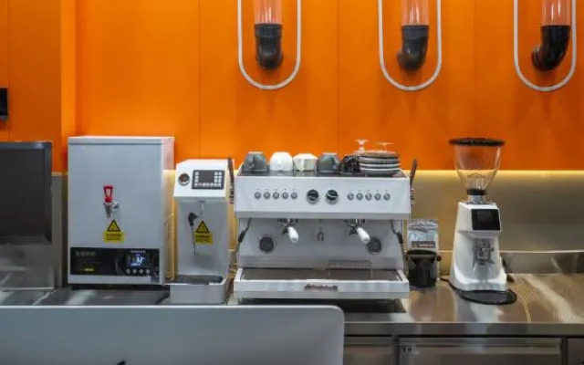 Tirolan Yichao · Intelligent Audio-Visual Hotel (Kunming Guangfu Road Dashanghui Branch)