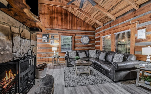 Hidden Acres Lodge 3 Bedroom Cabin