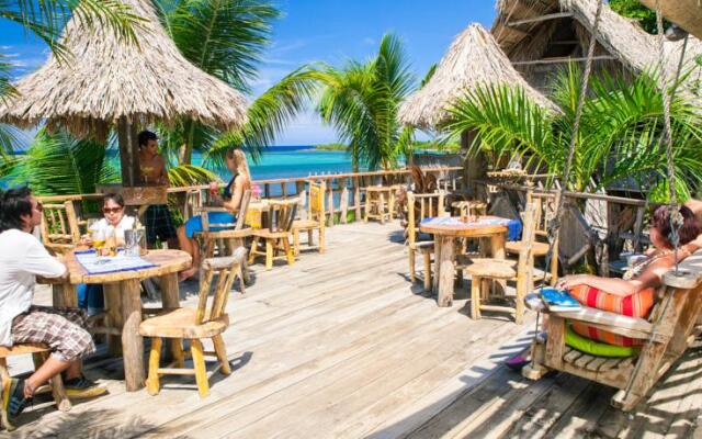 Tranquilseas Eco-Lodge And Diving Center