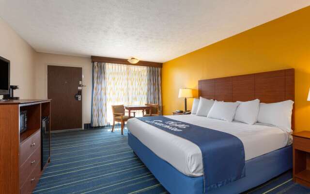 Days Inn by Wyndham Breezewood