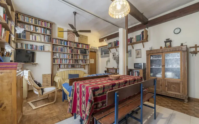 San Lorenzo Wooden Flat