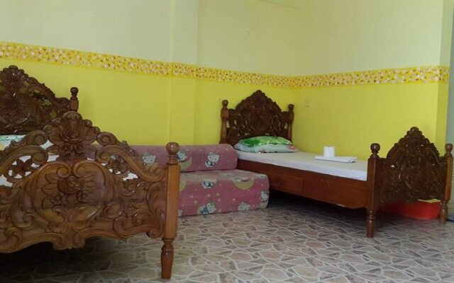 RedDoorz @ White Castle Beach Resort Iba Zambales - Vaccinated Staff