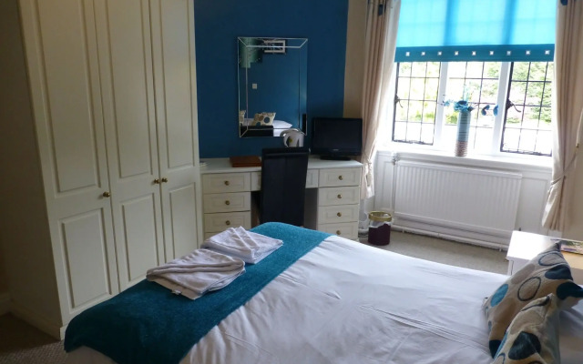 Maes Manor Hotel