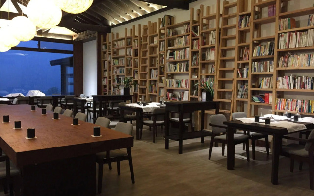 Tsuwu Hot Spring Hotel