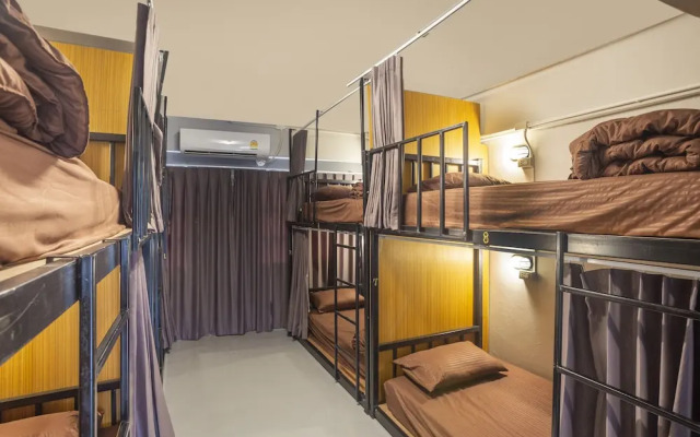 OYO 723 Lamphun Hostel