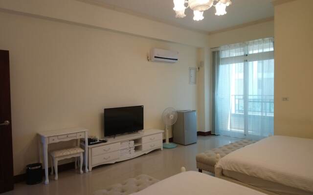 Summer Traveler BnB