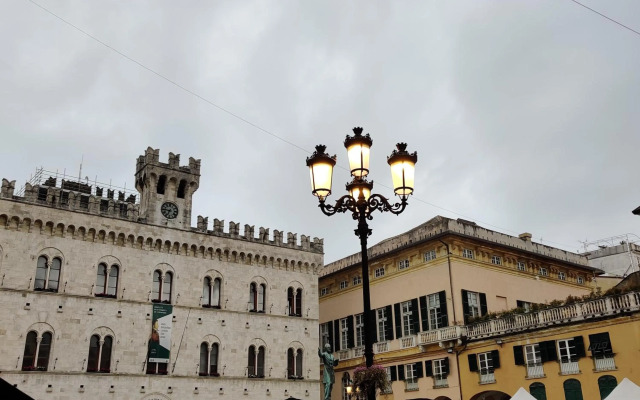 Vista sul carruggio, centro storico di Chiavari
