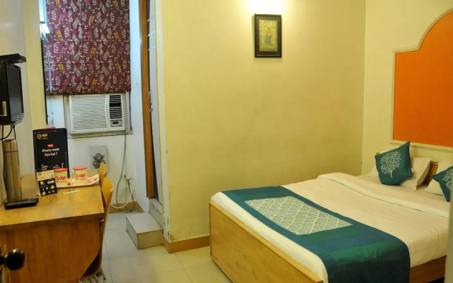 OYO 3061 Hotel De Pintu