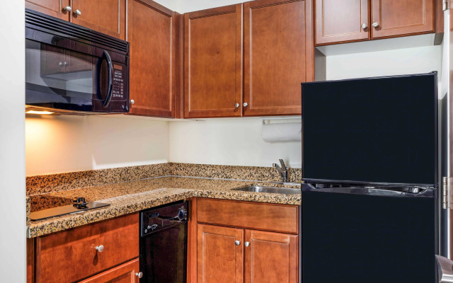 Days Inn & Suites by Wyndham Sherwood Park Edmonton