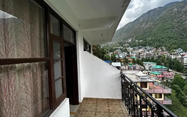Hotel Mountain Trail By OYO Rooms