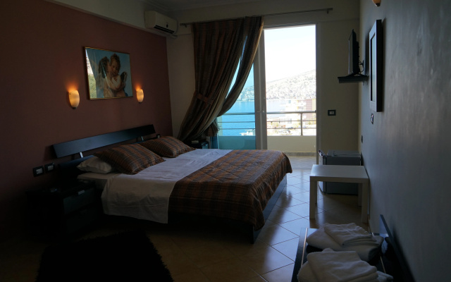 Hotel Oasis