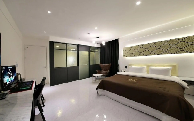 Gimpo Assem Hotel