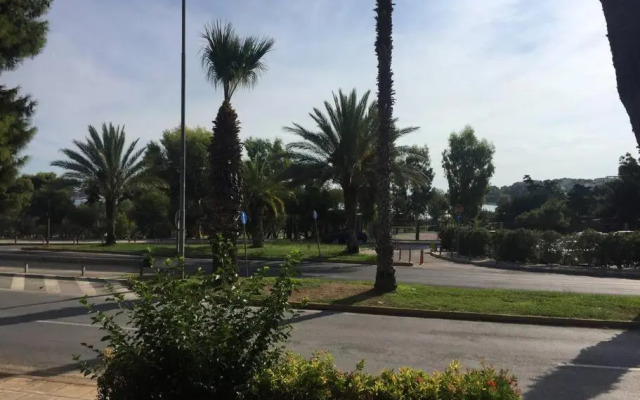 Cute 1bd Apartment at Vouliagmeni