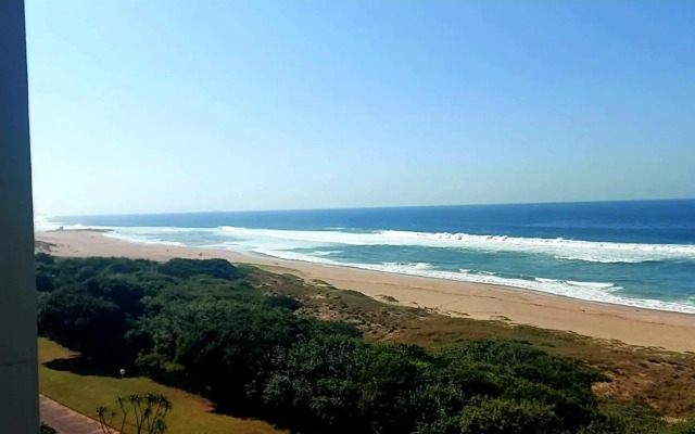 Beachside 3 bed apartment with stunning seaviews