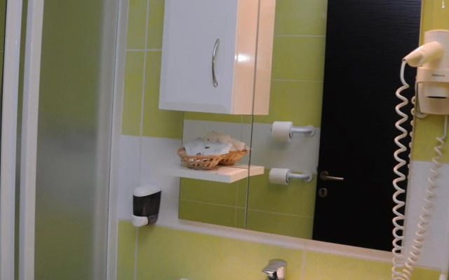 Green Hotel Budapest