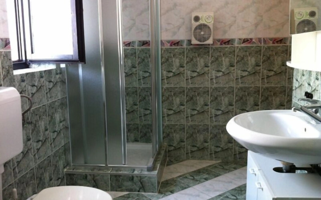 Apartments Romina- 50m from the Sea
