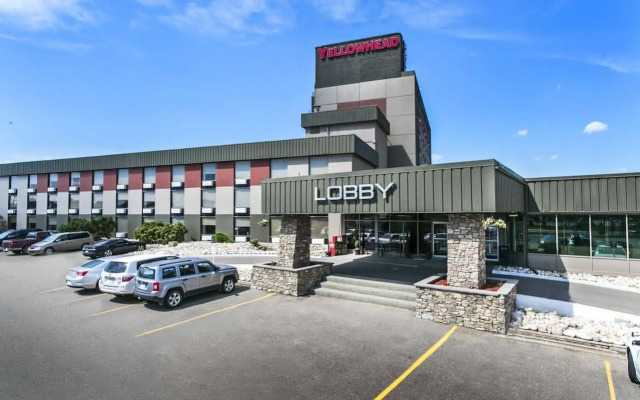 Ramada By Wyndham Edmonton Yellowhead Nw