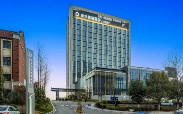 Greenland Qube Hotel – Exterior – Weinan