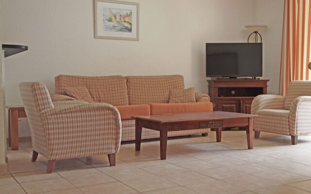 Apartment in Gassin Saint Tropez With Garden, Pool
