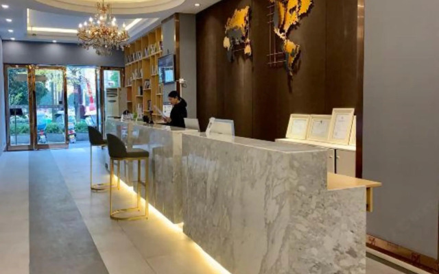 Kaili New Century Hotel (Grand Cross of International Trade Shopping Center)