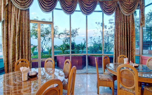 Lien Phuong Evergreen Hotel