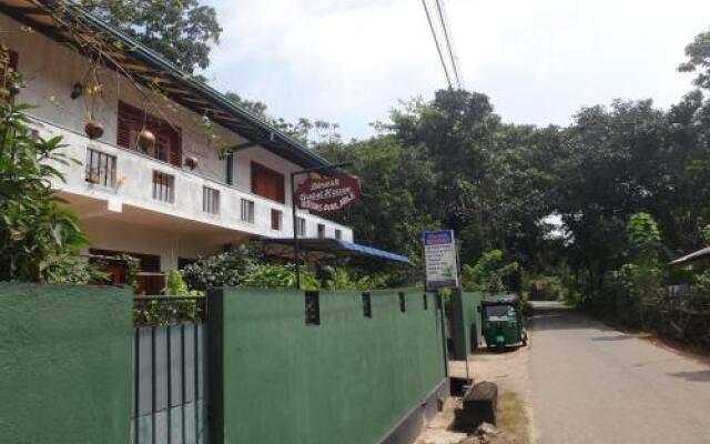 Dinesh Restaurant & Guest House