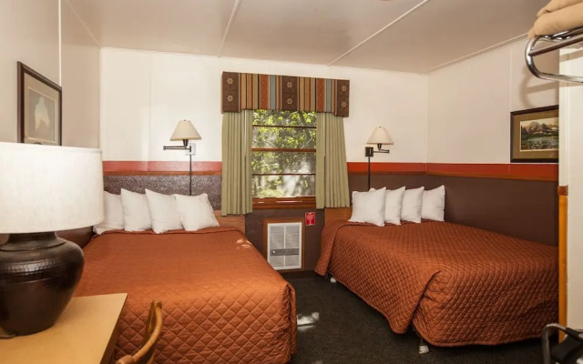 Swiftcurrent Motor Inn and Cabins - Inside the Park