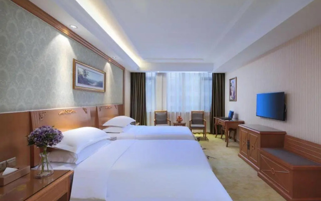 Vienna 3 Best Hotel (Nanchang Qingshan Lake High-tech)