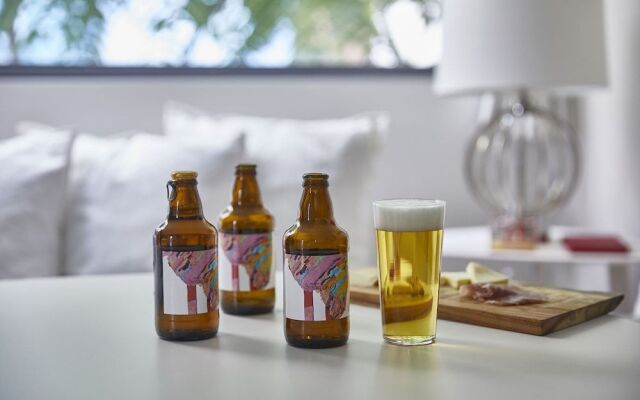 Gallery Hotel Distortion 9