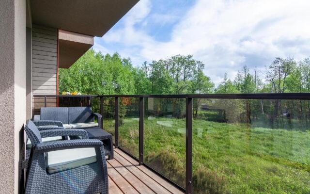 Sea Whisper Apartment, By Cohost