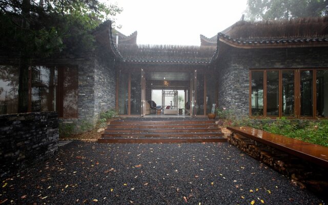 Zi Shan Man Ju