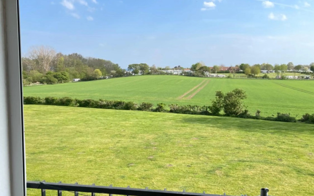 Ostseenest - Sonnige Ferienwohnung mit Ostseeblick