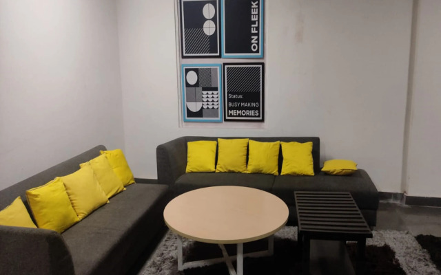 Abuzz Oxfordcaps Roopnagar - Campus Accommodation