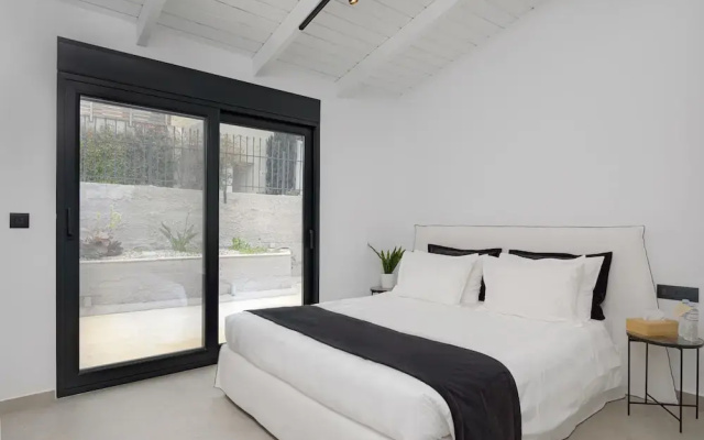Athenian Black Villa