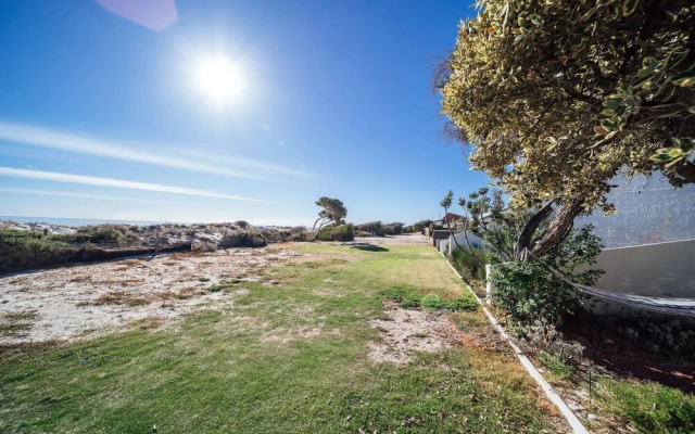 Sentosa at Semaphore Park-beachside Living