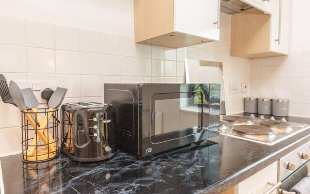 Beautiful 1-bed Apartment in Salford