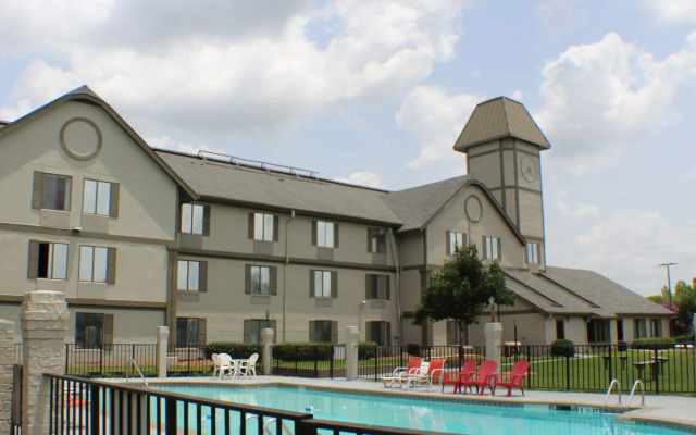 Rite4us Inn & Suites