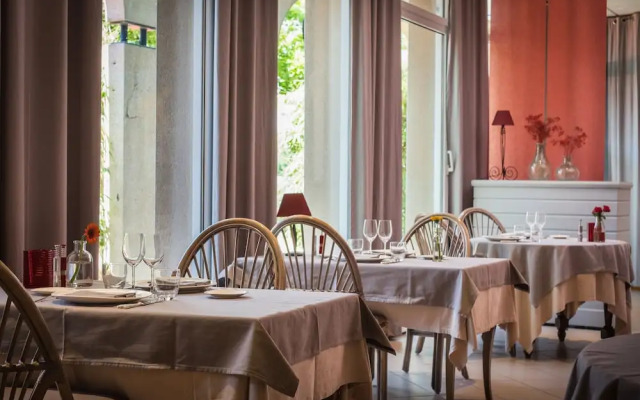 Logis L'Ermitage Hôtel & Restaurant