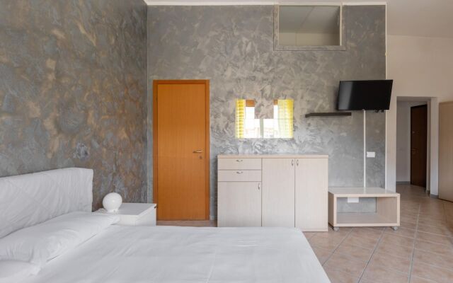 Sunflower Studio by Wonderful Italy