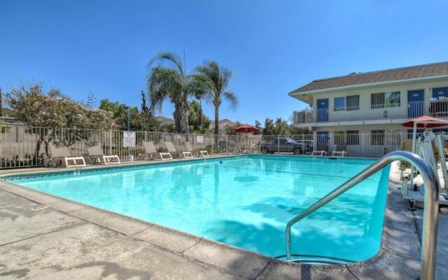 Motel 6 Riverside West - Jurupa Valley