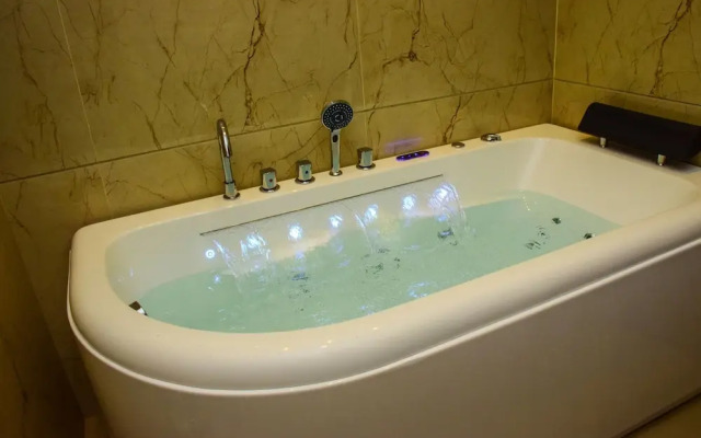 Ruvisha Beach Hotel