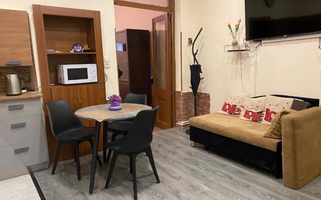 Downtown-home in the heart of old Tbilisi