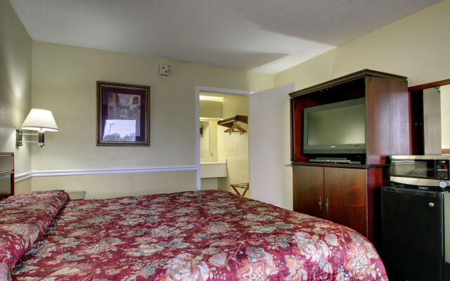Key West Inn - Montgomery