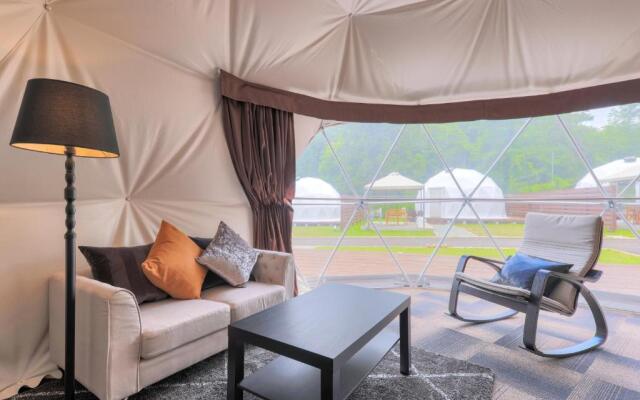 Glamping Resort Varie