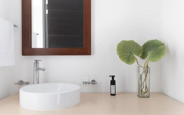 Exquisite 2BR w beach & pool in Puerto Vallarta