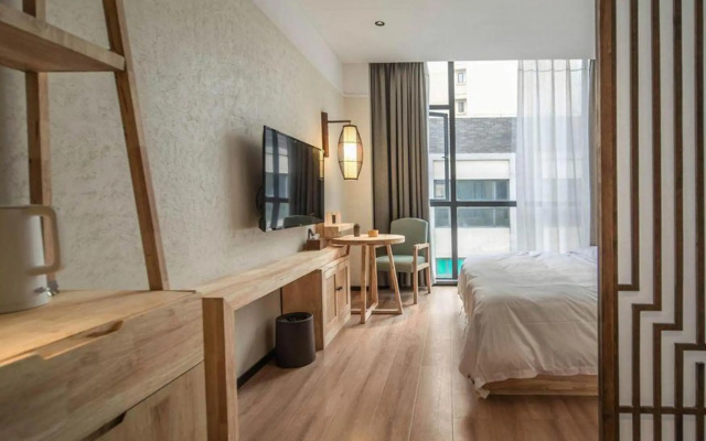 Xiaoyin Yisu Hostel