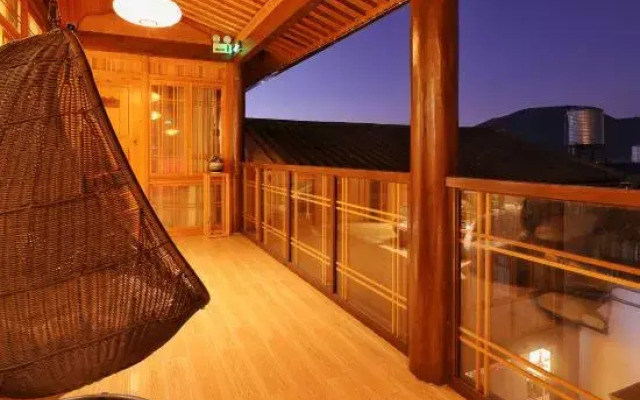 Floral Hotel·Shanju Qiuyi Hotel（heshunguzhen）